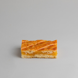 Pie with dried apricots