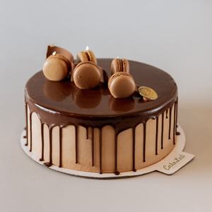 Торт "Нью-йорк с шоколадно-ягодным украшением"