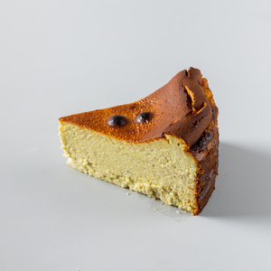 Cheesecake "San Sebastian" pistachio