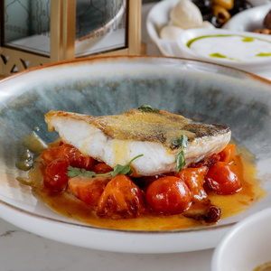 Pike perch with tomatoes