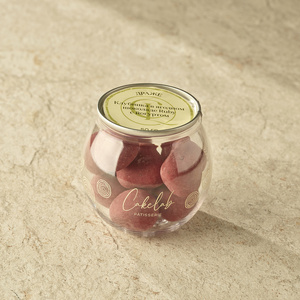 Shokoladga botirilgan qulupnay Ruby Yyogurti bilan