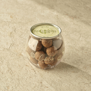 Vafli ushoqli sutli shokoladli funduk