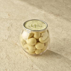 Oq shokoladga botirilgan keshyu