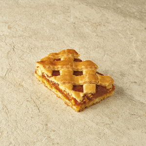 Pie with dried apricots