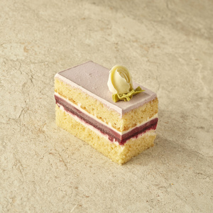 Пирожное "Ягодка"