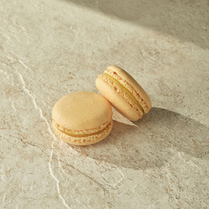 Макаронс "Манго-маракуйя"