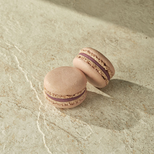 Макаронс "смородина"