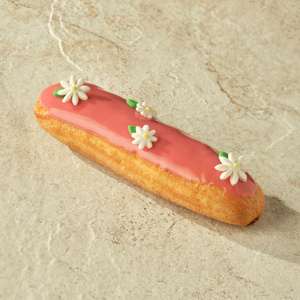 Strawberry Eclair