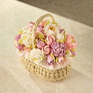 Marshmallow in Basket