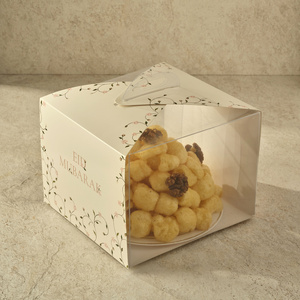 Chak-chak (on a dish)